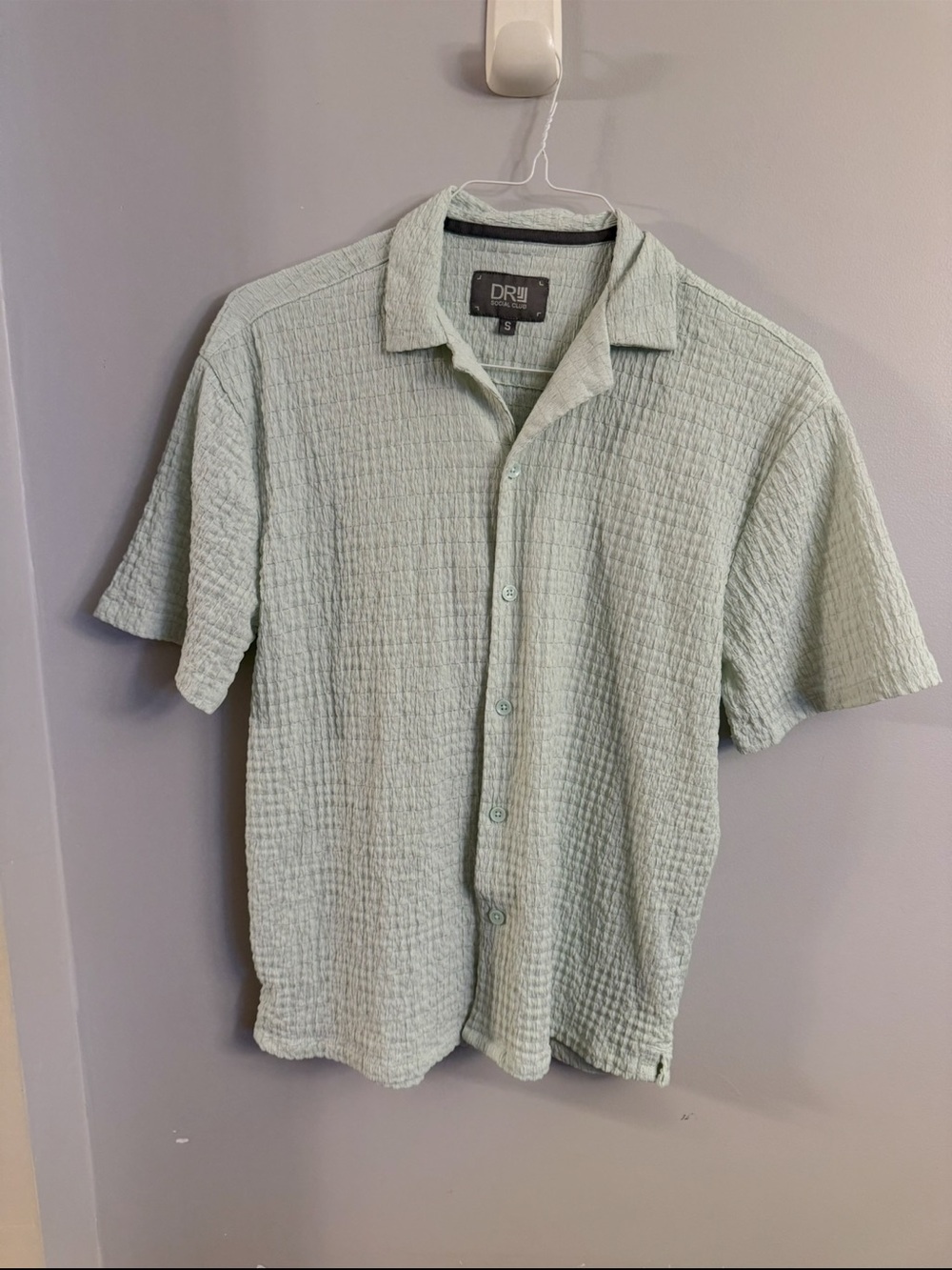 DR 
Social Club Men's Sage Green Textured Short Sleeve Button Down Shirt Small
